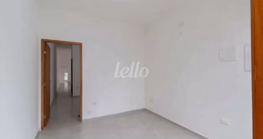 Casa comercial com 4 salas para alugar na Rua Curupité, --, Vila Mazzei, São Paulo