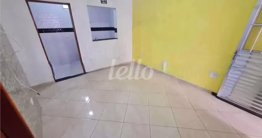Casa com 2 quartos para alugar na Rua Farsália, --, Jardim das Maravilhas, Santo André