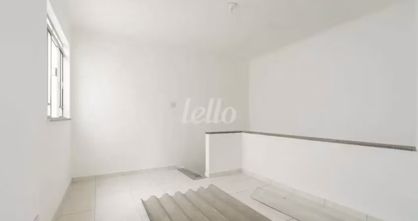 Casa comercial com 3 salas para alugar na Rua Vergueiro, --, Vila Firmiano Pinto, São Paulo