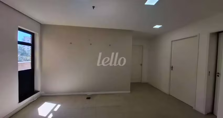 Sala comercial com 4 salas para alugar na Rua Álvares de Azevedo, --, Centro, Santo André