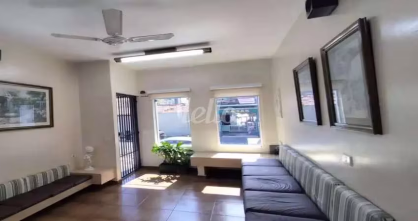 Casa comercial com 4 salas para alugar na Rua Itapura, --, Vila Alpina, Santo André