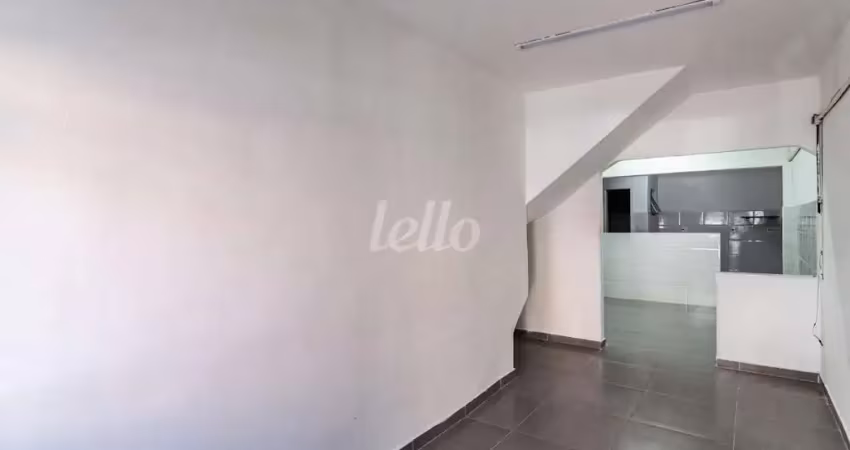 Casa comercial com 2 salas para alugar na Rua Porto Alegre, --, Vila Bertioga, São Paulo