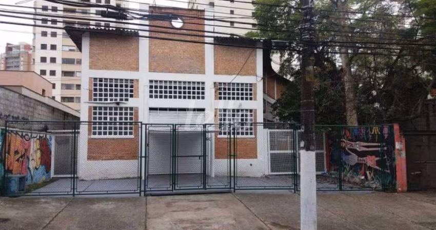 Barracão / Galpão / Depósito à venda na Rua Passo da Pátria, 909, Bela Aliança, São Paulo