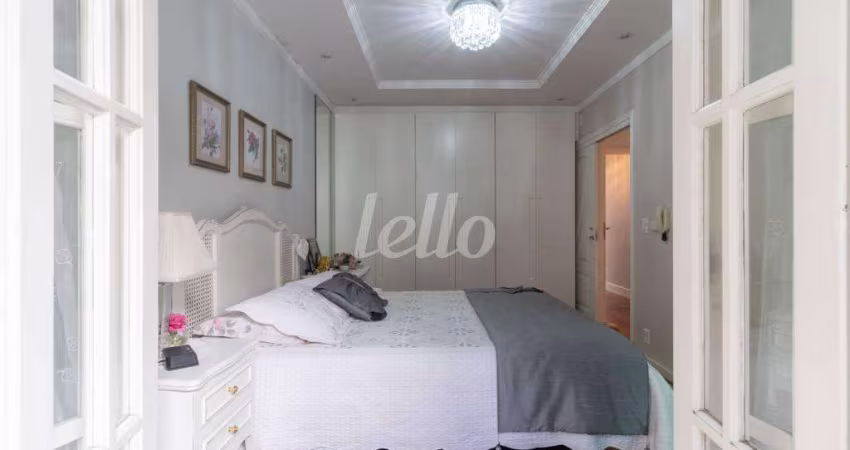 Casa com 3 quartos à venda na Rua Giovani Pattoli, 364, Jardim Avelino, São Paulo