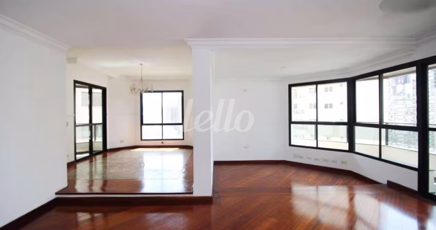 Apartamento com 3 quartos à venda na Rua Araguari, 679, Vila Uberabinha, São Paulo