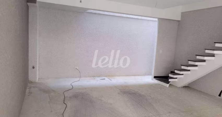 Casa com 3 quartos à venda na Rua Salvador Fiordelisio, 58, Vila Bertioga, São Paulo