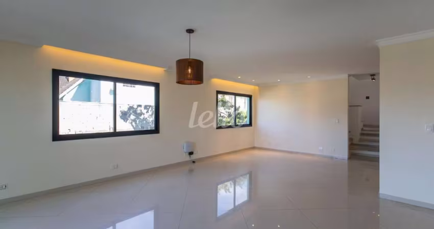Casa com 4 quartos à venda na Rua Theodomiro Moraes Cunha, 118, Horto Florestal, São Paulo