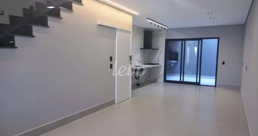 Casa com 3 quartos à venda na Rua Cândida Alembertie, 45, Vila Gustavo, São Paulo