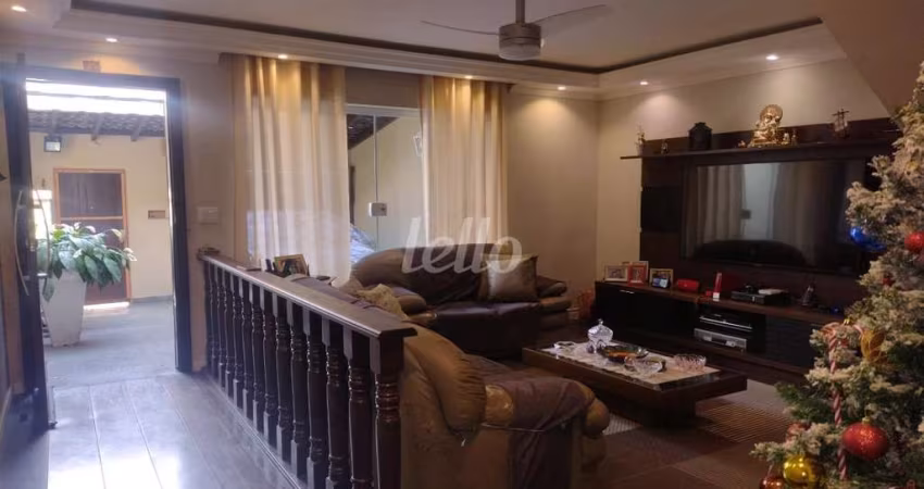 Casa com 3 quartos à venda na Rua Romeu Bertelli, 67, Alto do Pari, São Paulo