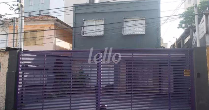 Casa comercial com 10 salas à venda na Rua Pero Neto, 228, Saúde, São Paulo