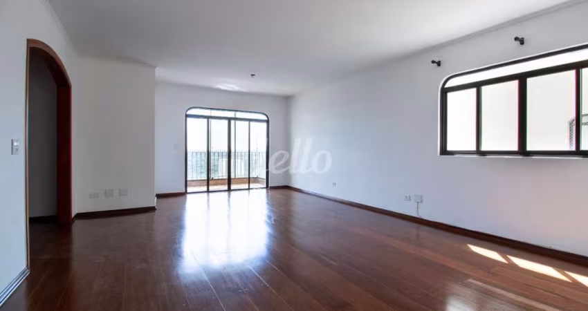 Apartamento com 3 quartos à venda na Rua Girassol, 756, Vila Madalena, São Paulo