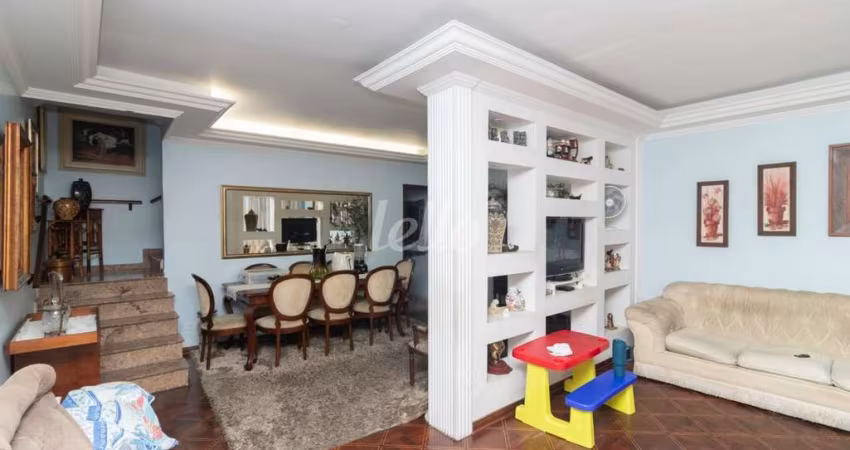 Casa comercial com 2 salas à venda na Rua Ribeirão Branco, 421, Vila Bertioga, São Paulo