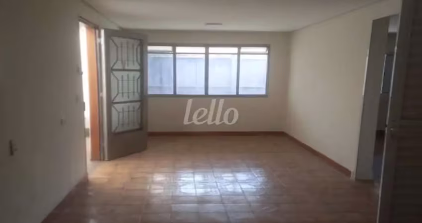 Casa com 2 quartos à venda na Rua Bento Capinam, 8, Carandiru, São Paulo