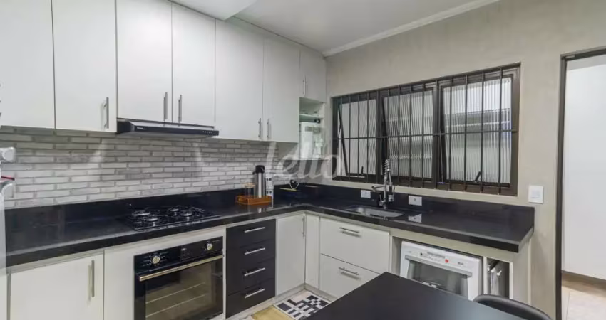 Casa com 3 quartos à venda na Rua Roberto Gomes, 21, Vila Dom Pedro II, São Paulo
