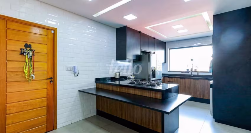 Casa com 3 quartos à venda na Rua Comprida, 398, Vila Mazzei, São Paulo