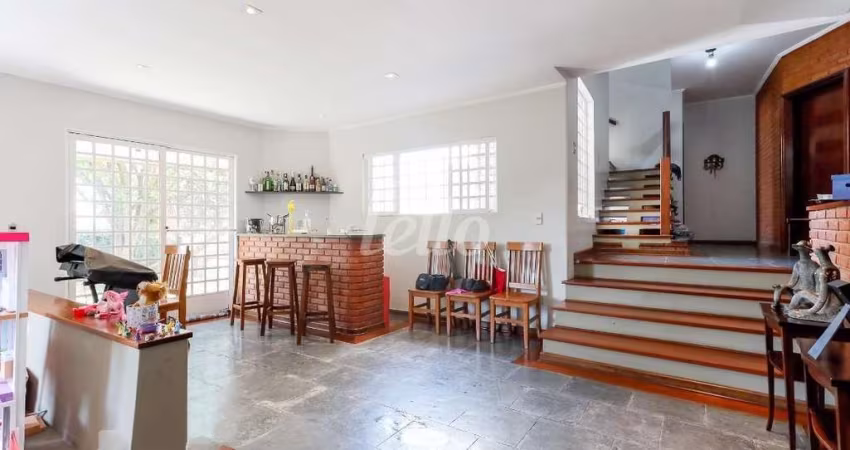 Casa com 3 quartos à venda na Rua Santo Adriano, 188, Jardim Peri, São Paulo