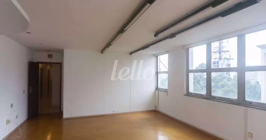 Sala comercial com 2 salas à venda na Avenida Rebouças, 353, Cerqueira César, São Paulo