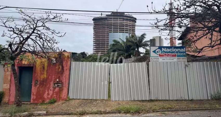 Terreno em condomínio fechado à venda na Rua Poconé, 53, Sumaré, São Paulo