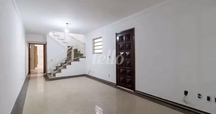 Casa com 3 quartos à venda na Rua Cardoso Franco, 26, Vila Firmiano Pinto, São Paulo