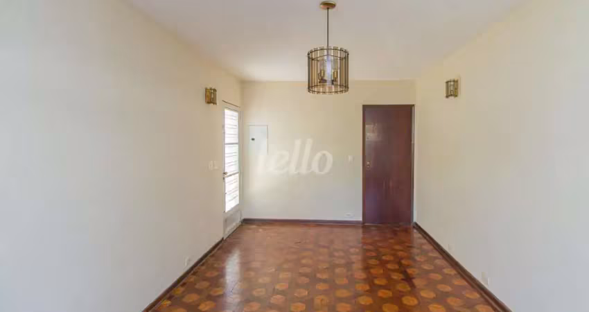 Casa com 2 quartos à venda na Rua do Piquete, 149, Vila Monumento, São Paulo