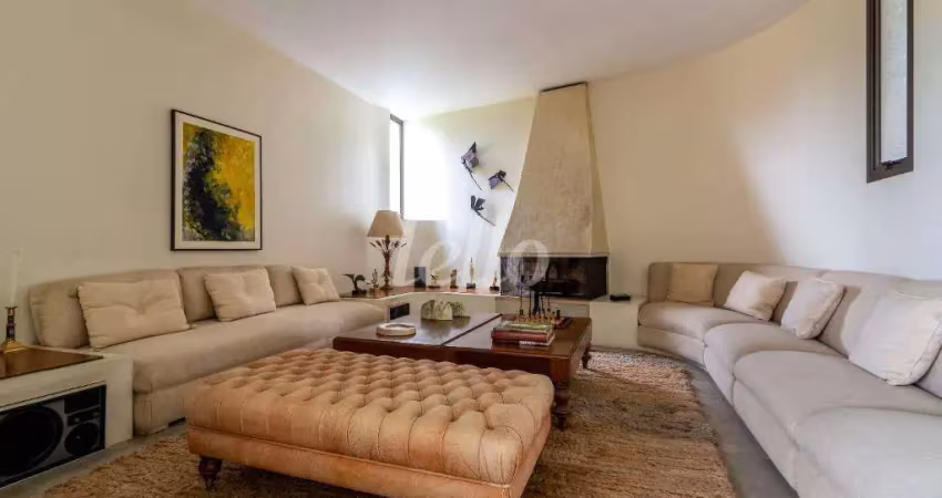 Casa com 4 quartos à venda na Rua Heitor de Morais, 835, Pacaembu, São Paulo