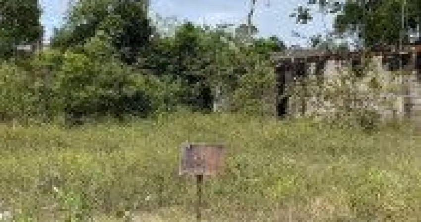Terreno no Jardim Coronel em Itanhaém, localizado no lado serra em rua de terra.