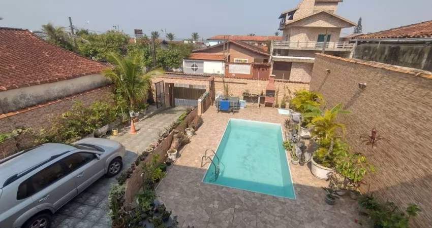 LINDA CASA À 50 METROS DA PRAIA EM MONGAGUA