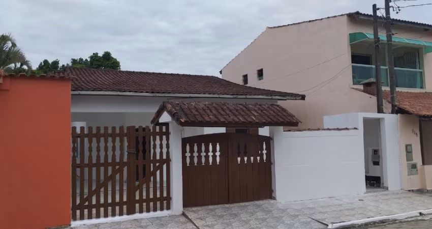 Casa no bairro Jardim Suarão, em Itanhaém - Possui edícula * Aceita financiamento bancário!!