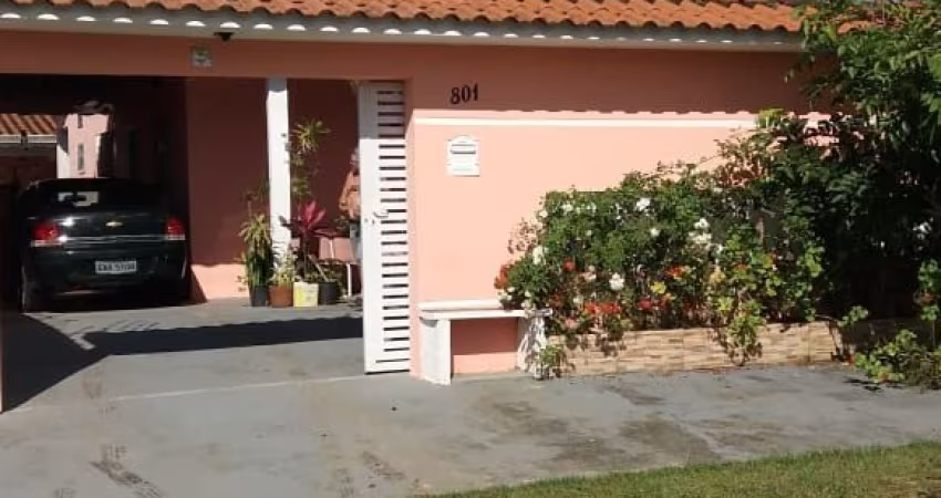Ótima casa a venda no bairro Estância São José, em Peruíbe ** Possui espaço para futura piscina.