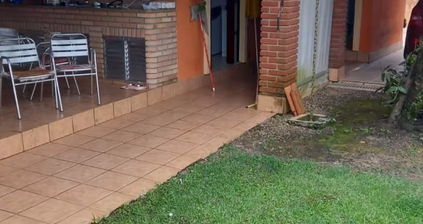 Casa no Cibratel II à 200 metros do mar em Itanhaém-SP