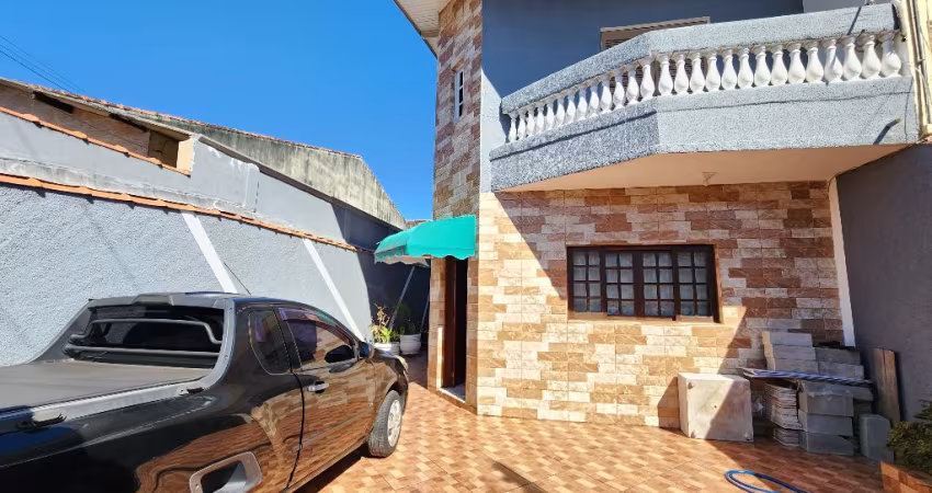 Casa com piscina á venda em Itanhaém - Belas Artes.