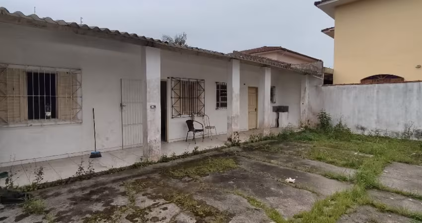 Casa a venda em Itanhaém , Jardim Mosteiro - 400m do mar