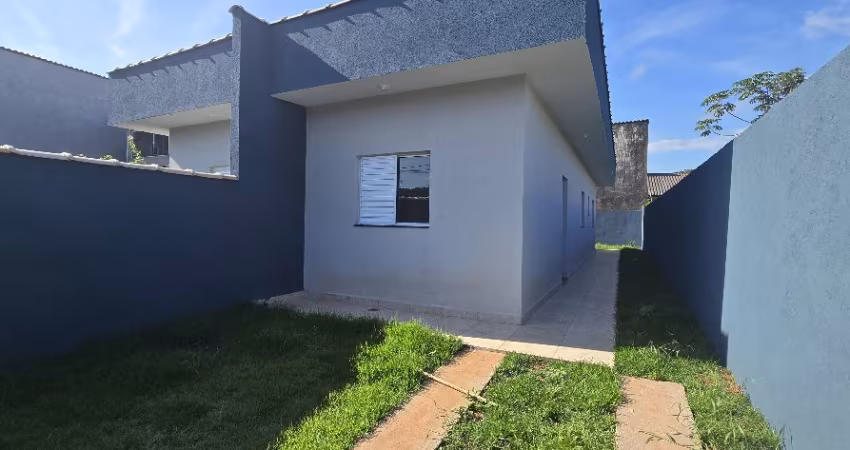 Casa nova á venda em Itanhaém - Jd Savoy .