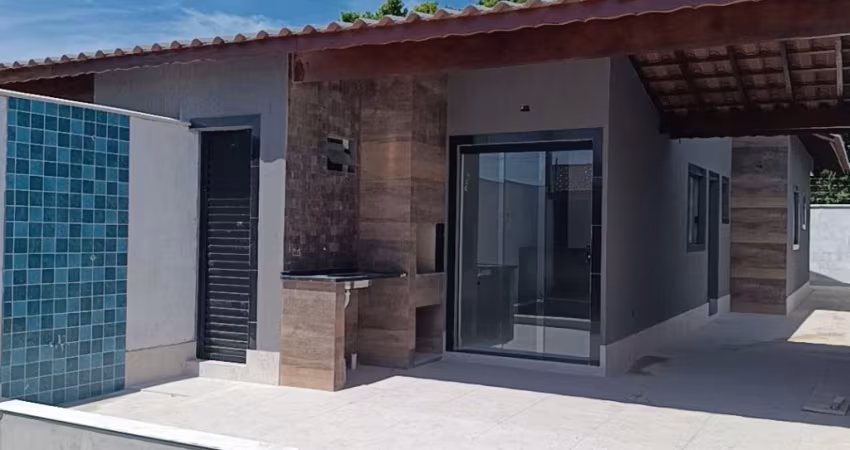 Casa nova com piscina a 1500m do mar- Jd Jamaica/Itanhaém-SP