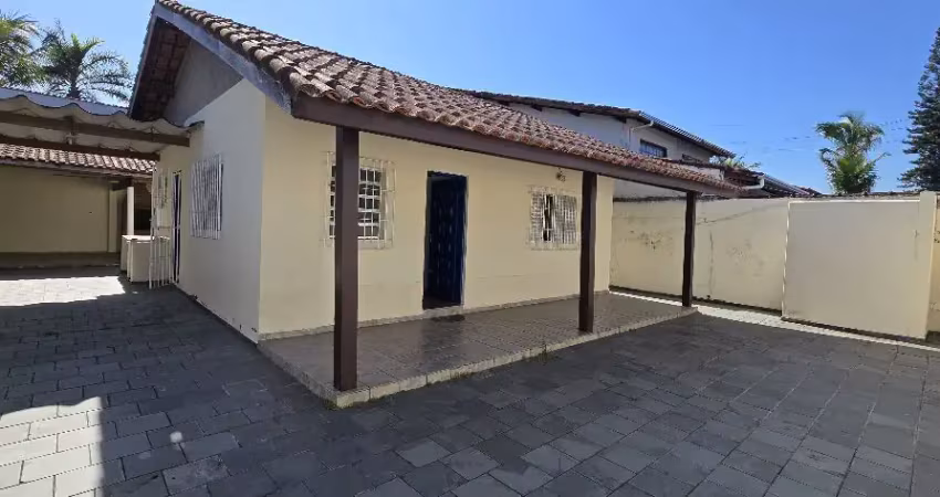 Casa lote inteiro e mobiliada a 300m do mar - campos elíseos
