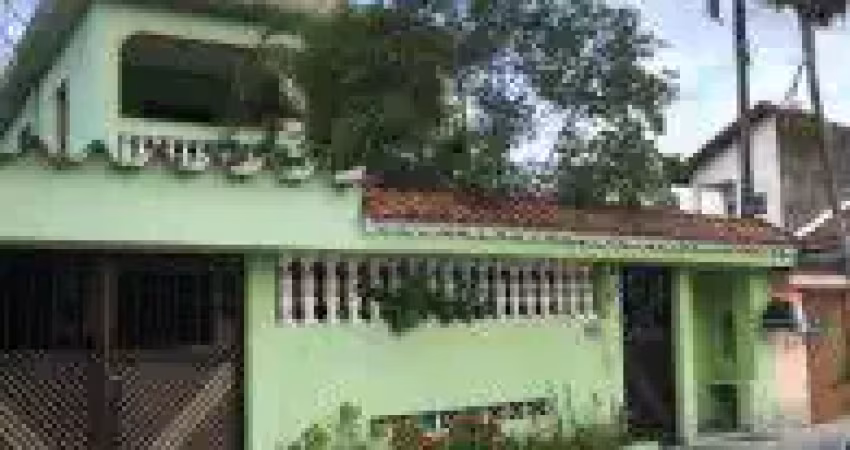 Excelente casa localizada no Balneário Santa Terezinha - lado praia