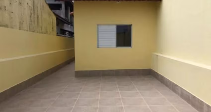 Excelente casa localizada no bairro Nova Itanhaém