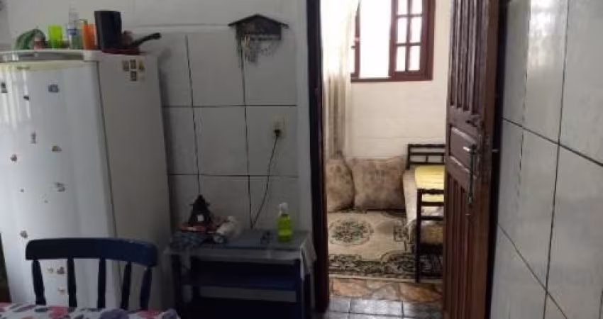 Linda casa localizada no bairro Balneário Gaivota - lado praia.