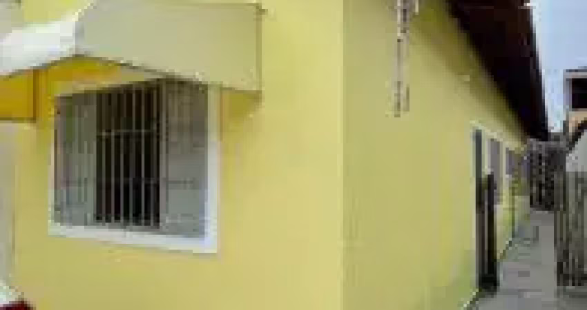 Casa localizada no bairro jardim santa terezinha, em itanhaém - rua calçada.