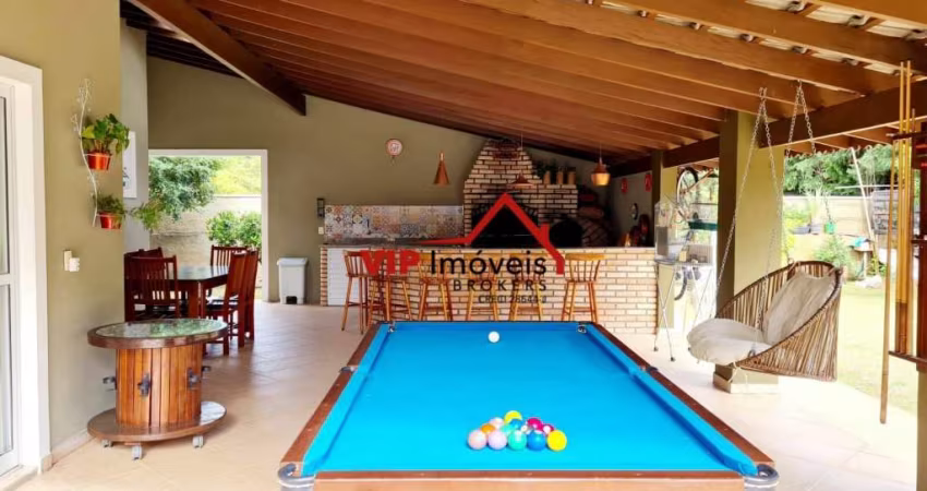 Linda casa térrea com 302m² no Condomínio Tereza Cristina