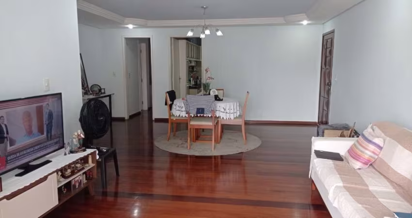 Apartamento com 3 quartos à venda na 8 de Setembro, 120, Varjota, Fortaleza