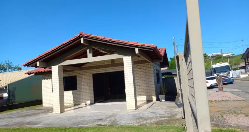 Casa para Venda em Criciúma, Santo Antônio, 1 dormitório, 1 suíte, 2 banheiros, 1 vaga