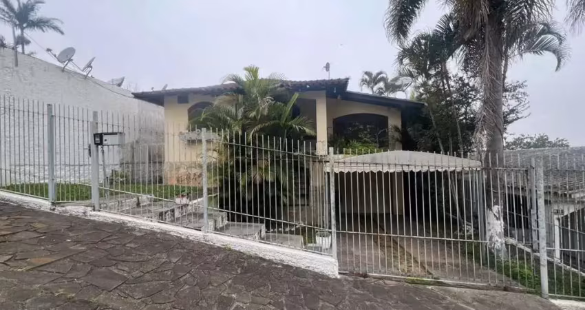 Casa para venda em criciúma, lote seis, 5 dormitórios, 2 suítes, 5 banheiros, 1 vaga