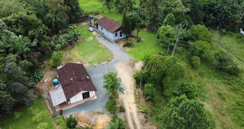 Chácara à Venda na Estrada Quiriri