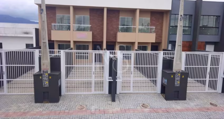 Sobrado Geminado com 1 suíte + 1 dorm à Venda no Bairro Vila Nova – Joinville/SC