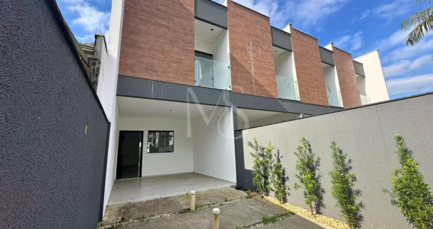 Excelente Oportunidade: Geminado no Bairro Iririú com 1 suíte + 2 dormitórios