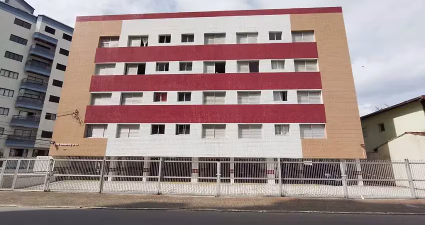 Apartamento reformado a 200 m da praia em praia grande sp