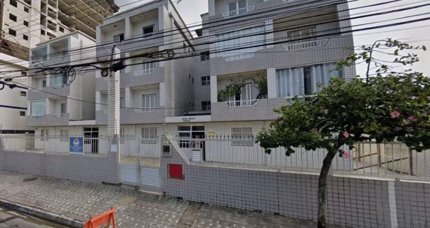 Ampla kitnete Frente ao mar em Praia Grande S. Paulo.