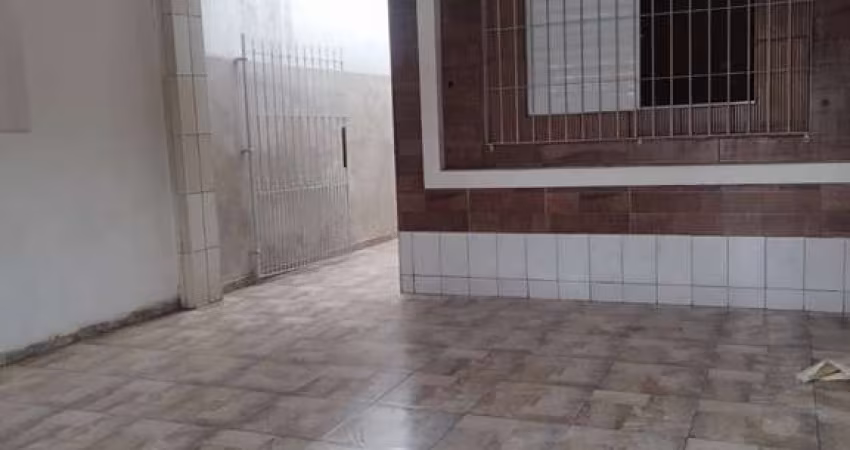 Casa com 2 quartos à venda na Rua Uruguai, 422, Guilhermina, Praia Grande