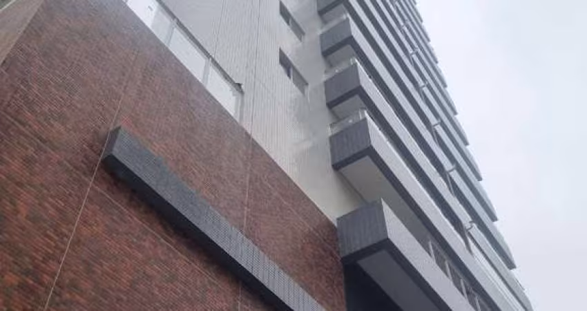 Apartamento decorado de 2 suítes em Guilhermina, Praia Grande-SP! 78,90 m², 1 vaga de garagem - Confira já!